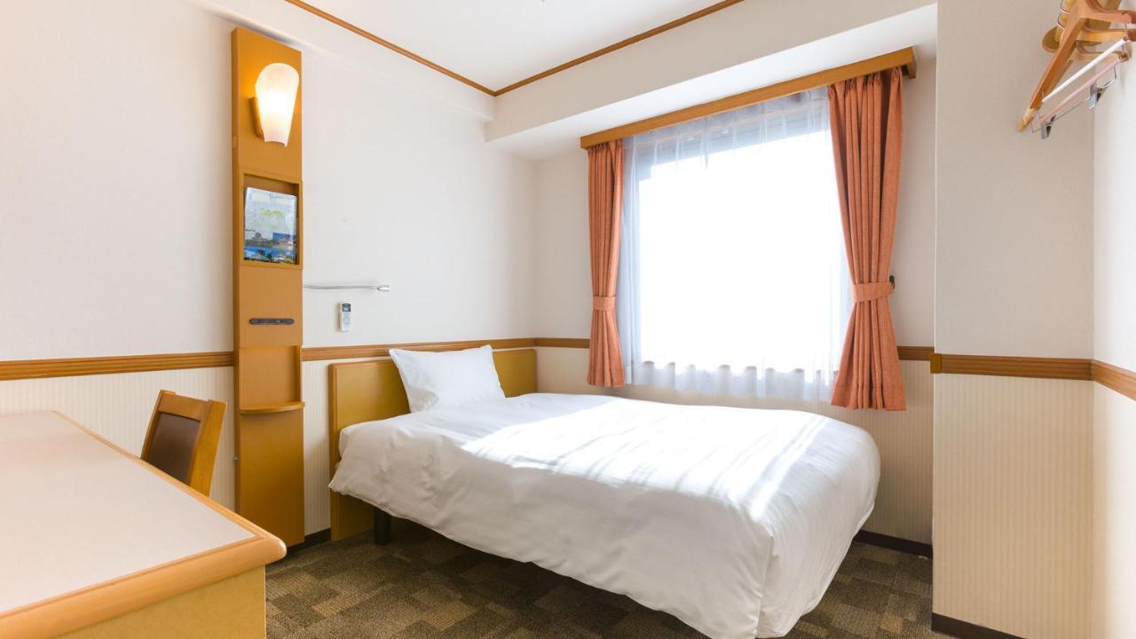 Toyoko Inn Osaka Hankyu Juso-Eki Nishi-Guchi No.1 Екстериор снимка